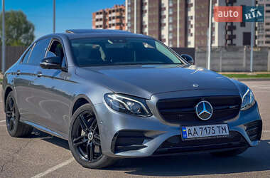 Седан Mercedes-Benz E-Class 2016 в Киеве