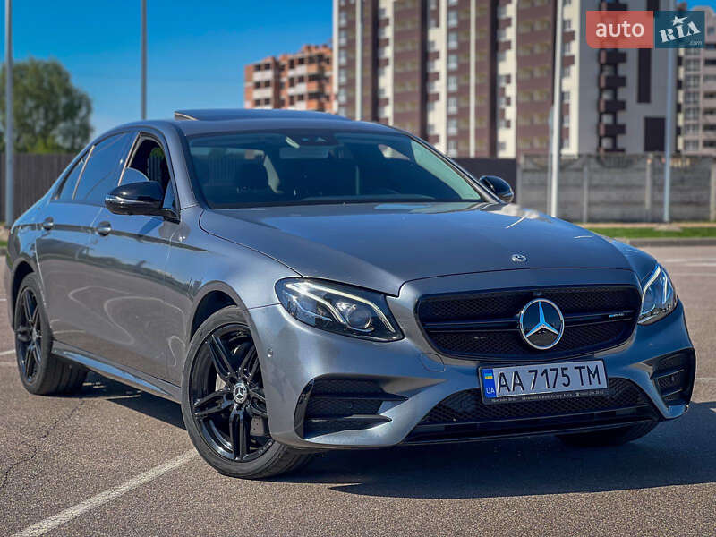 Седан Mercedes-Benz E-Class 2016 в Киеве