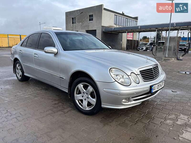 Седан Mercedes-Benz E-Class 2004 в Киеве
