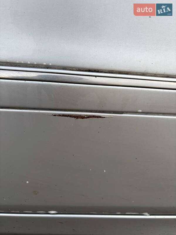 Седан Mercedes-Benz E-Class 2004 в Киеве