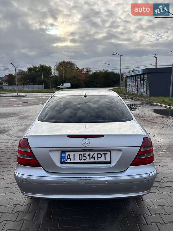 Седан Mercedes-Benz E-Class 2004 в Киеве