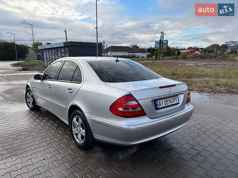 Седан Mercedes-Benz E-Class 2004 в Киеве