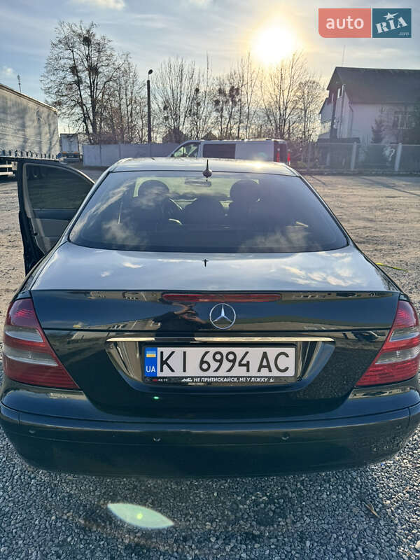 Седан Mercedes-Benz E-Class 2004 в Киеве