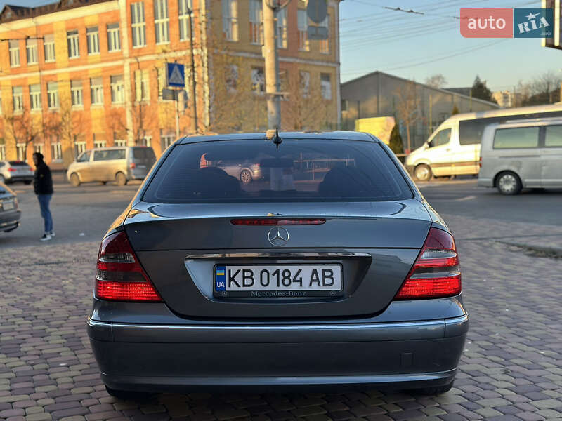 Седан Mercedes-Benz E-Class 2005 в Виннице