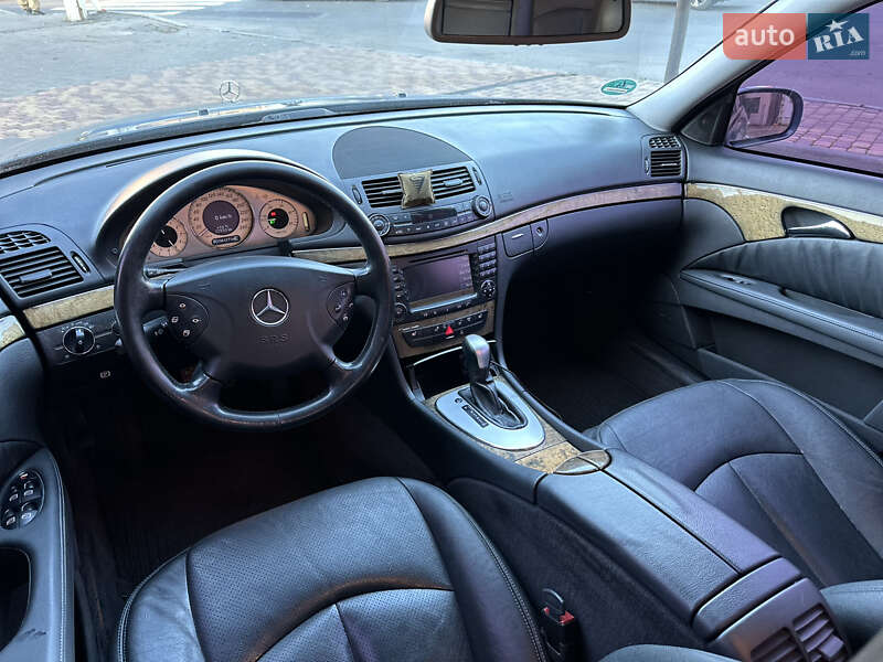 Седан Mercedes-Benz E-Class 2005 в Виннице