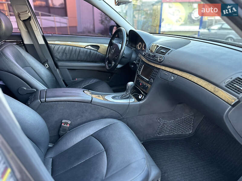Седан Mercedes-Benz E-Class 2005 в Виннице