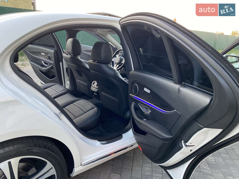 Седан Mercedes-Benz E-Class 2019 в Киеве фото 40 Седан Mercedes-Benz E-Class 2019 в Киеве