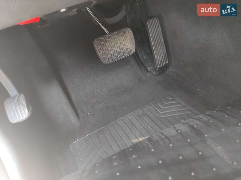 Седан Mercedes-Benz E-Class 2007 в Черновцах