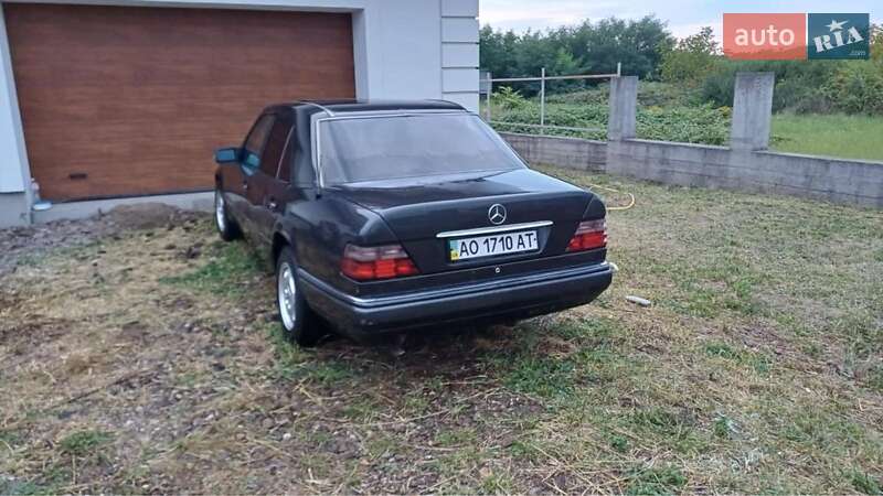 Седан Mercedes-Benz E-Class 1995 в Берегово фото 4 Седан Mercedes-Benz E-Class 1995 в Берегово