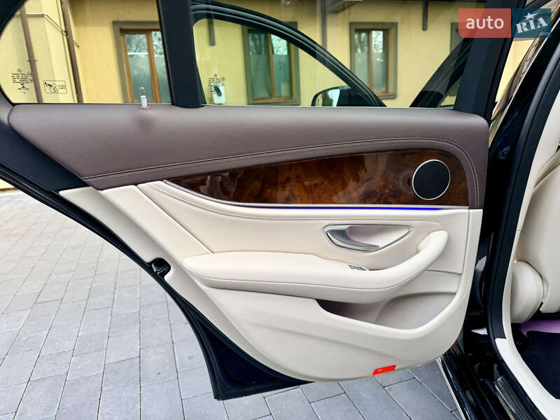 Седан Mercedes-Benz E-Class 2017 в Луцке