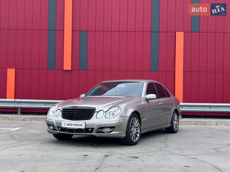 Седан Mercedes-Benz E-Class 2003 в Киеве