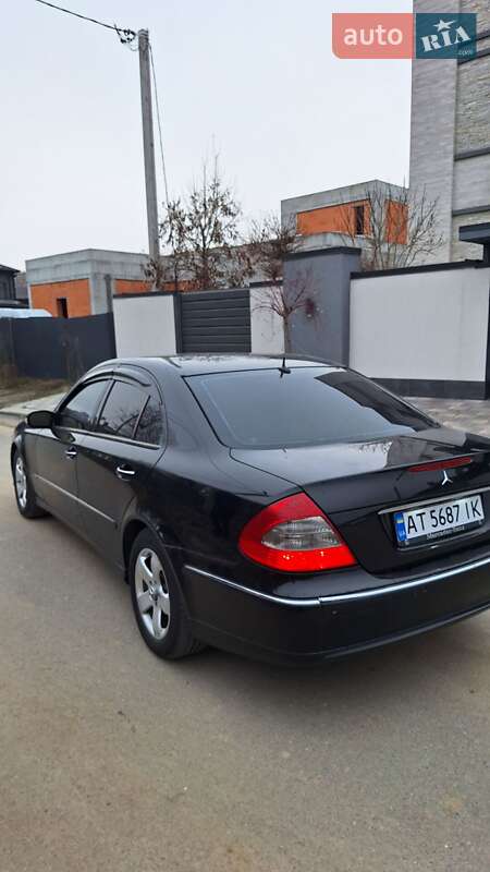 Седан Mercedes-Benz E-Class 2004 в Ивано-Франковске
