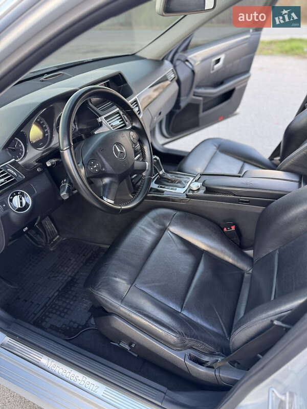 Седан Mercedes-Benz E-Class 2010 в Звенигородке