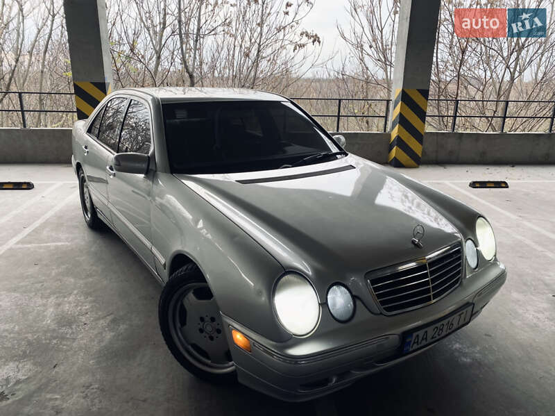 Mercedes-Benz E-Class 2002