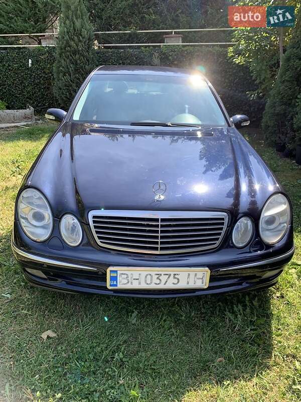 Седан Mercedes-Benz E-Class 2002 в Одессе