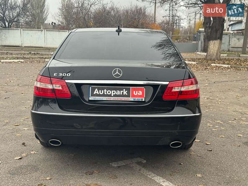 Седан Mercedes-Benz E-Class 2010 в Запоріжжі