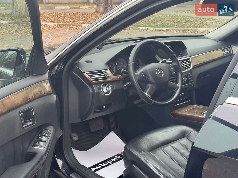 Седан Mercedes-Benz E-Class 2010 в Запоріжжі
