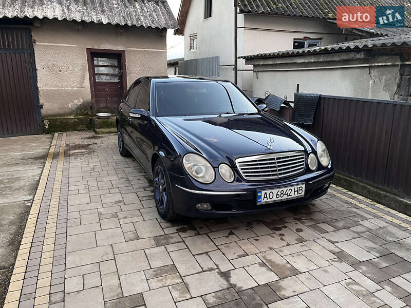Mercedes-Benz E-Class 2003