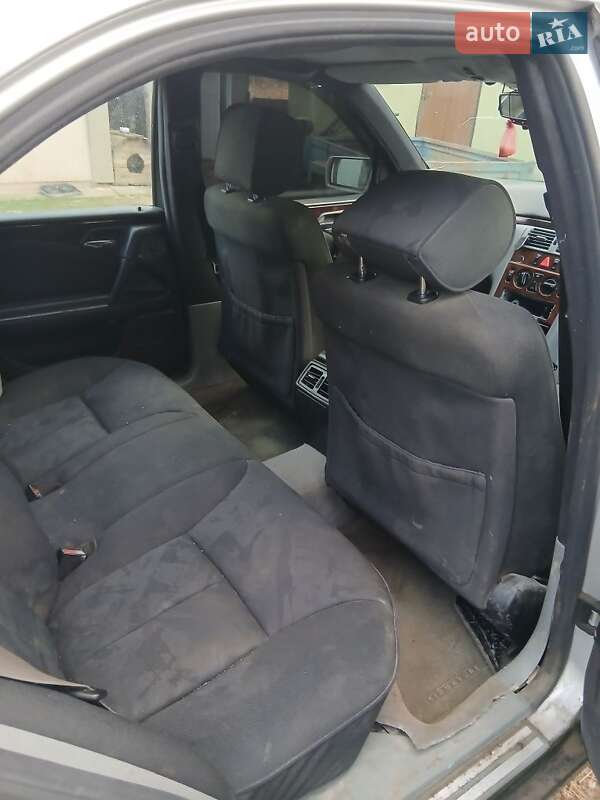 Седан Mercedes-Benz E-Class 1996 в Вижниці