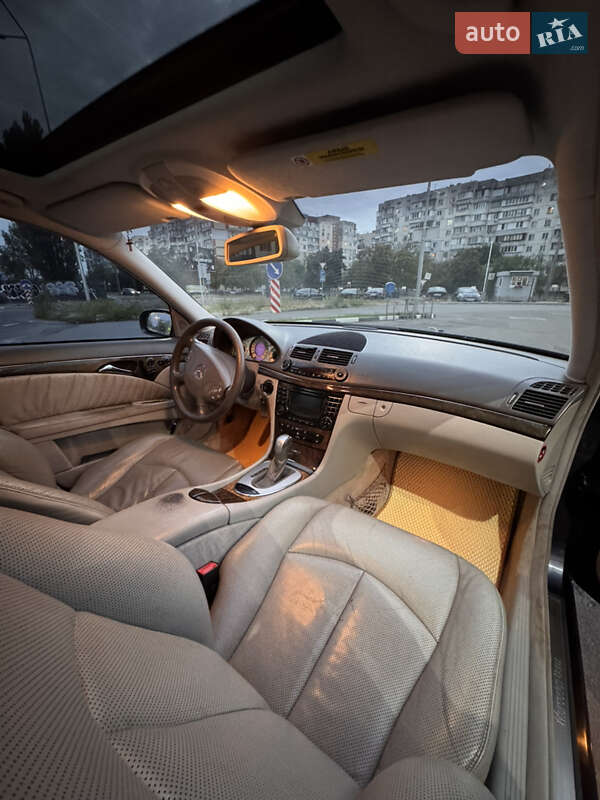 Седан Mercedes-Benz E-Class 2003 в Києві
