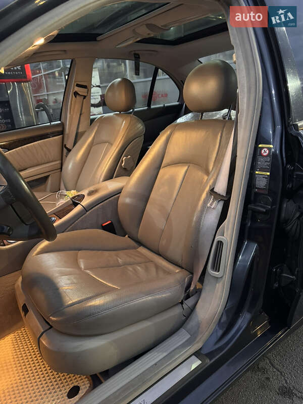 Седан Mercedes-Benz E-Class 2003 в Києві