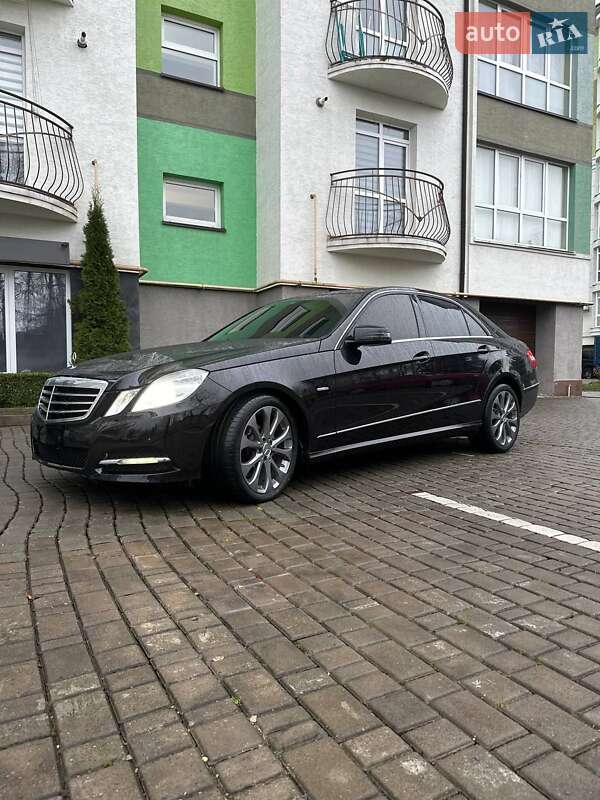 Седан Mercedes-Benz E-Class 2013 в Богородчанах