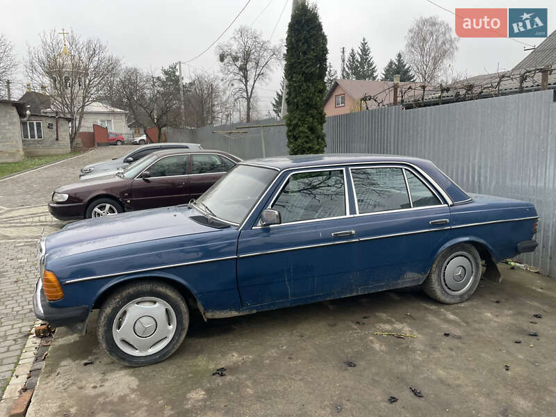 Седан Mercedes-Benz E-Class 1983 в Черновцах фото 2 Седан Mercedes-Benz E-Class 1983 в Черновцах
