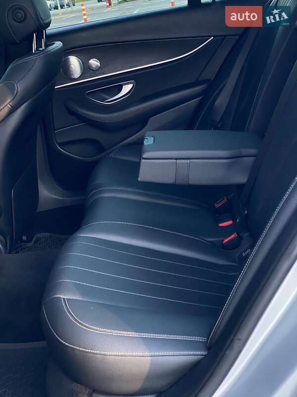 Седан Mercedes-Benz E-Class 2018 в Киеве фото 65 Седан Mercedes-Benz E-Class 2018 в Киеве