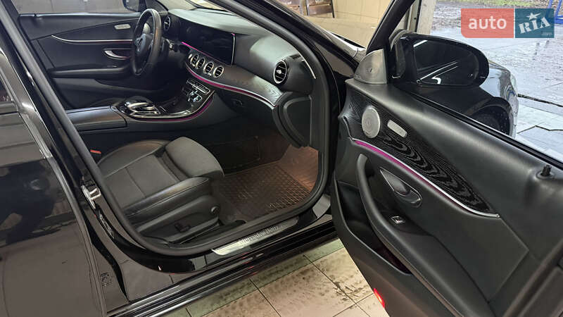 Седан Mercedes-Benz E-Class 2016 в Киеве