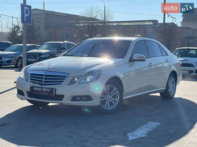 Седан Mercedes-Benz E-Class 2011 в Львові фото Седан Mercedes-Benz E-Class 2011 в Львові