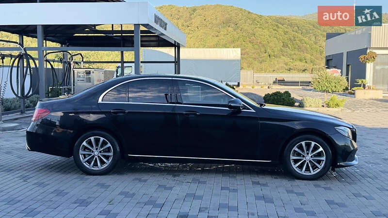 Седан Mercedes-Benz E-Class 2012 в Тячеві