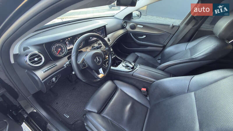 Седан Mercedes-Benz E-Class 2012 в Тячеві