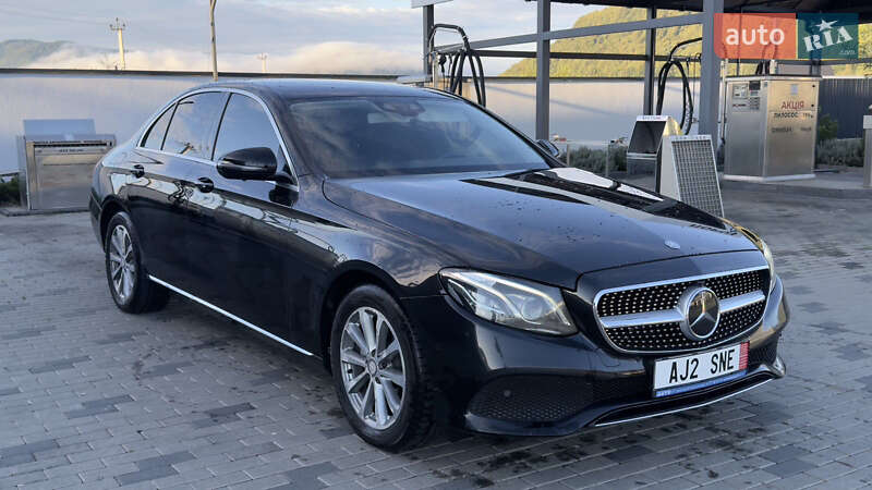 Седан Mercedes-Benz E-Class 2012 в Тячеві