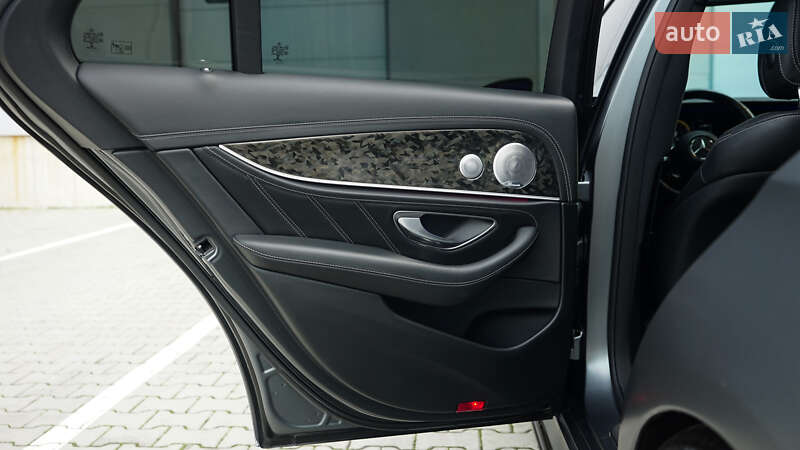 Седан Mercedes-Benz E-Class 2019 в Львове