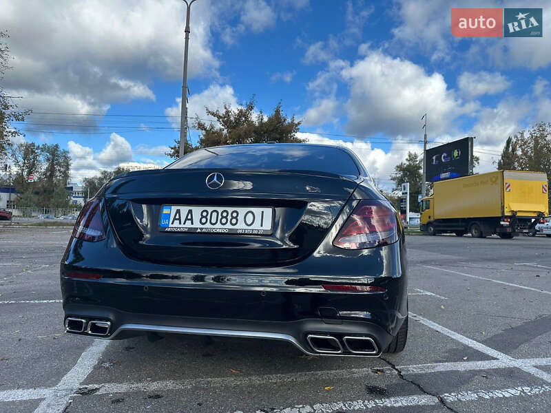Седан Mercedes-Benz E-Class 2017 в Киеве
