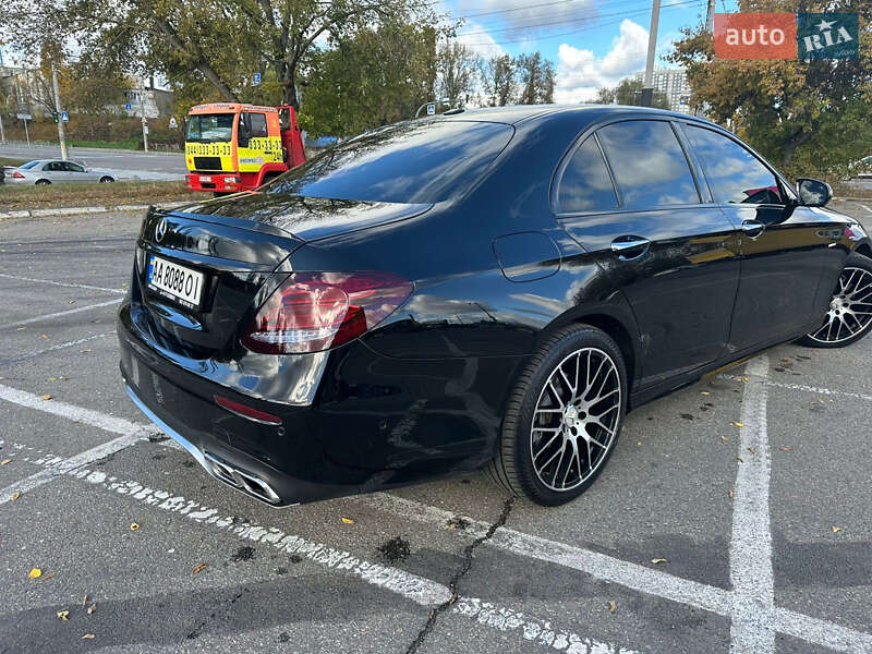 Седан Mercedes-Benz E-Class 2017 в Киеве