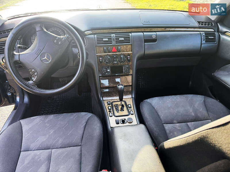 Седан Mercedes-Benz E-Class 2000 в Одессе фото 9 Седан Mercedes-Benz E-Class 2000 в Одессе