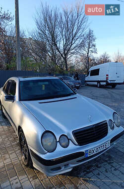 Седан Mercedes-Benz E-Class 2001 в Кам'янець-Подільському