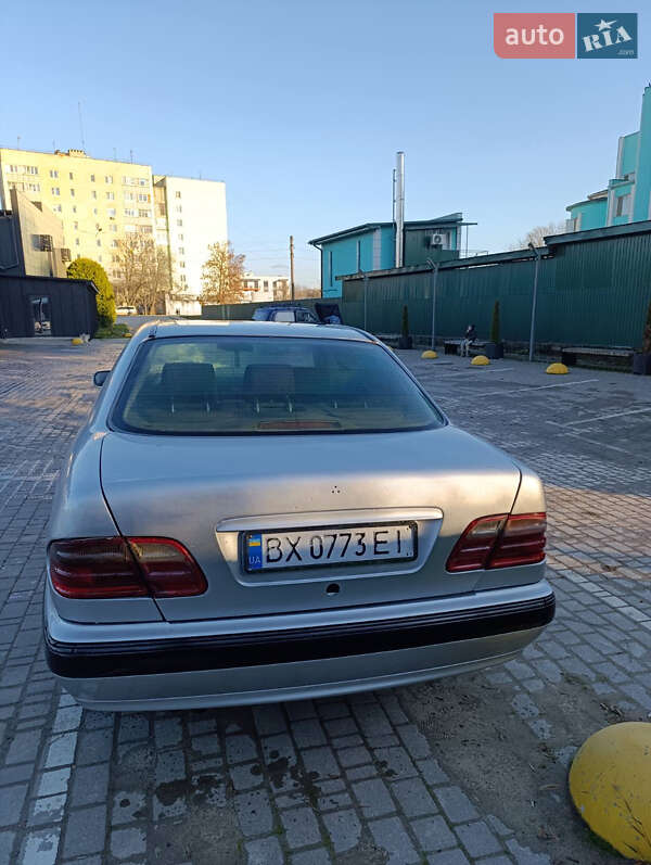 Седан Mercedes-Benz E-Class 2001 в Каменец-Подольском фото 6 Седан Mercedes-Benz E-Class 2001 в Каменец-Подольском