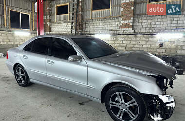 Седан Mercedes-Benz E-Class 2006 в Тульчине