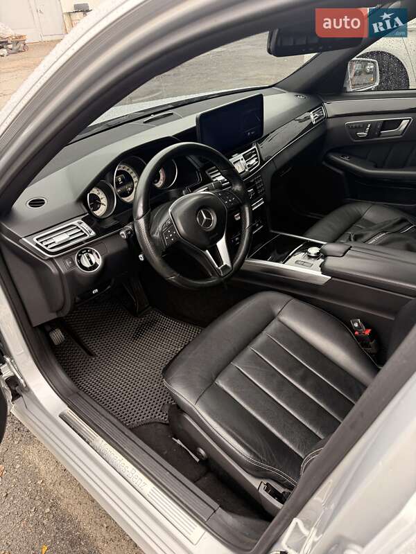 Седан Mercedes-Benz E-Class 2014 в Києві