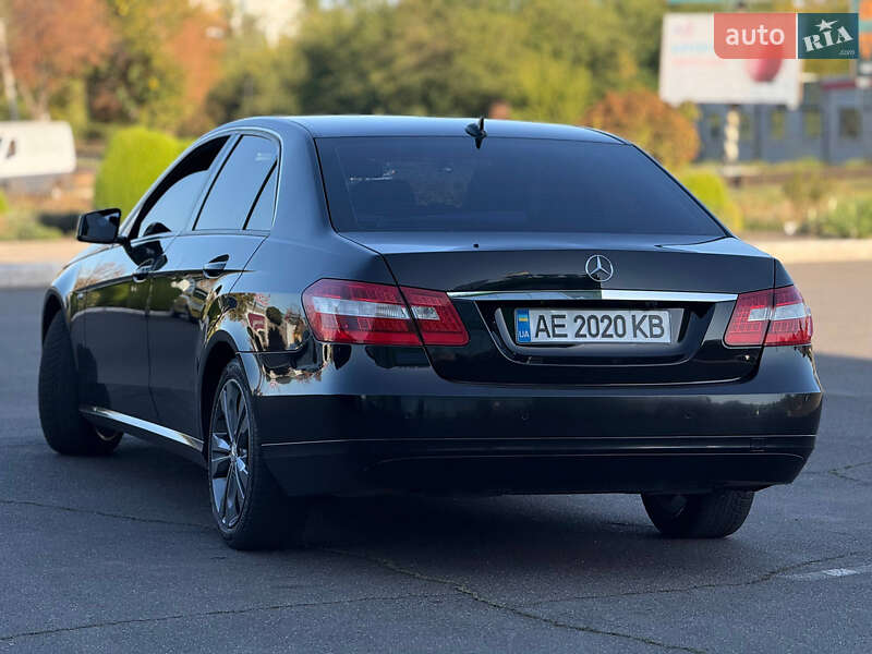 Седан Mercedes-Benz E-Class 2011 в Кривому Розі