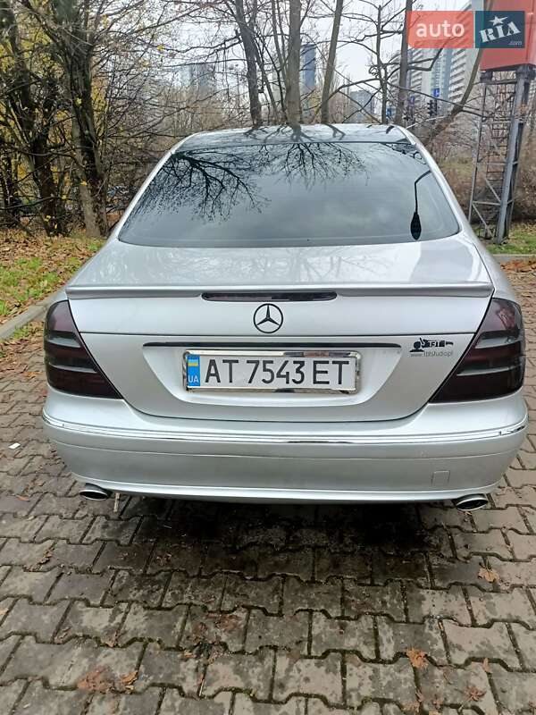 Седан Mercedes-Benz E-Class 2003 в Ивано-Франковске