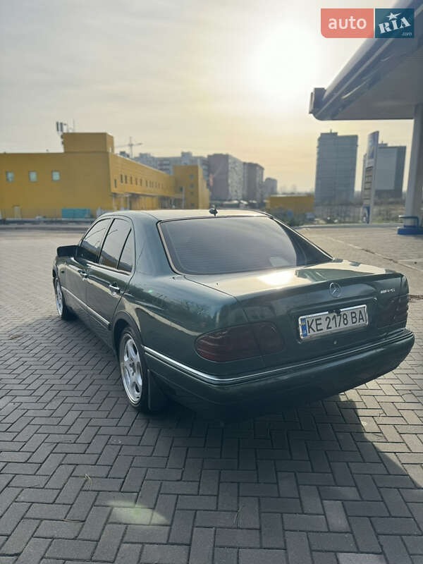 Седан Mercedes-Benz E-Class 1998 в Запорожье