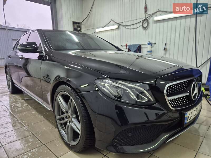 Седан Mercedes-Benz E-Class 2017 в Києві