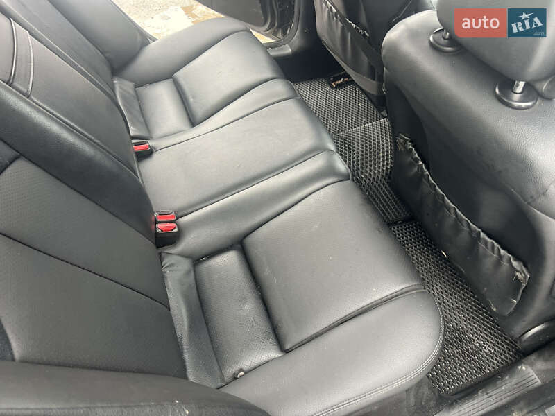 Седан Mercedes-Benz E-Class 2007 в Львове