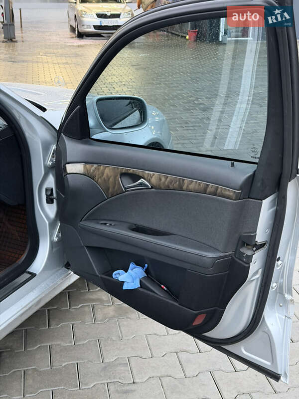 Седан Mercedes-Benz E-Class 2007 в Виноградові