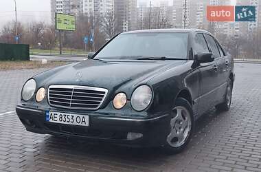 Седан Mercedes-Benz E-Class 2001 в Киеве