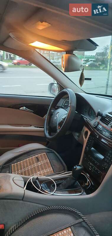 Седан Mercedes-Benz E-Class 2004 в Одессе