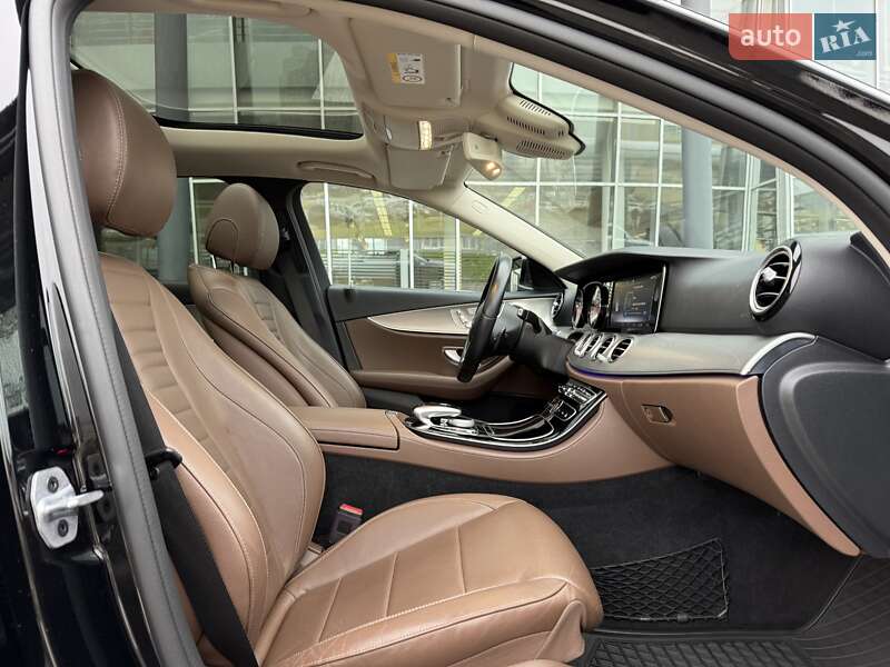 Седан Mercedes-Benz E-Class 2018 в Киеве